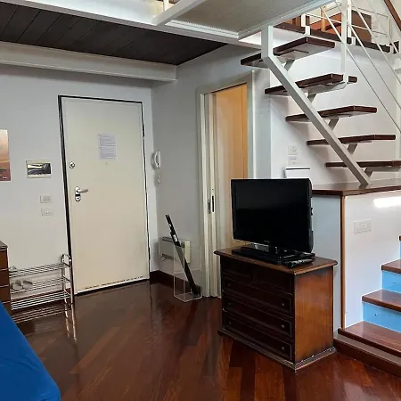 Ariston Luxury Apartamento *